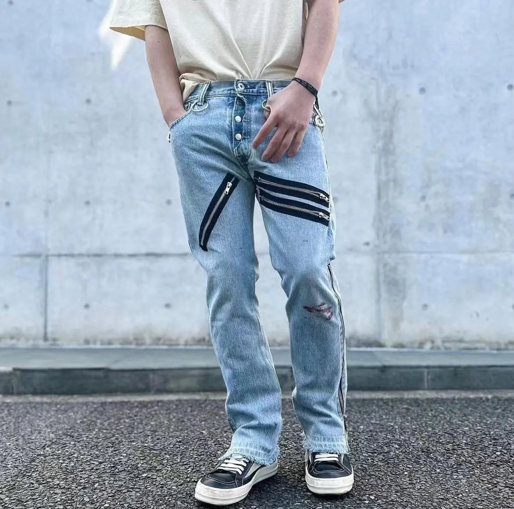 Gallery Dept | Light Wash Zipper Patch Jeans Gallery Dept.