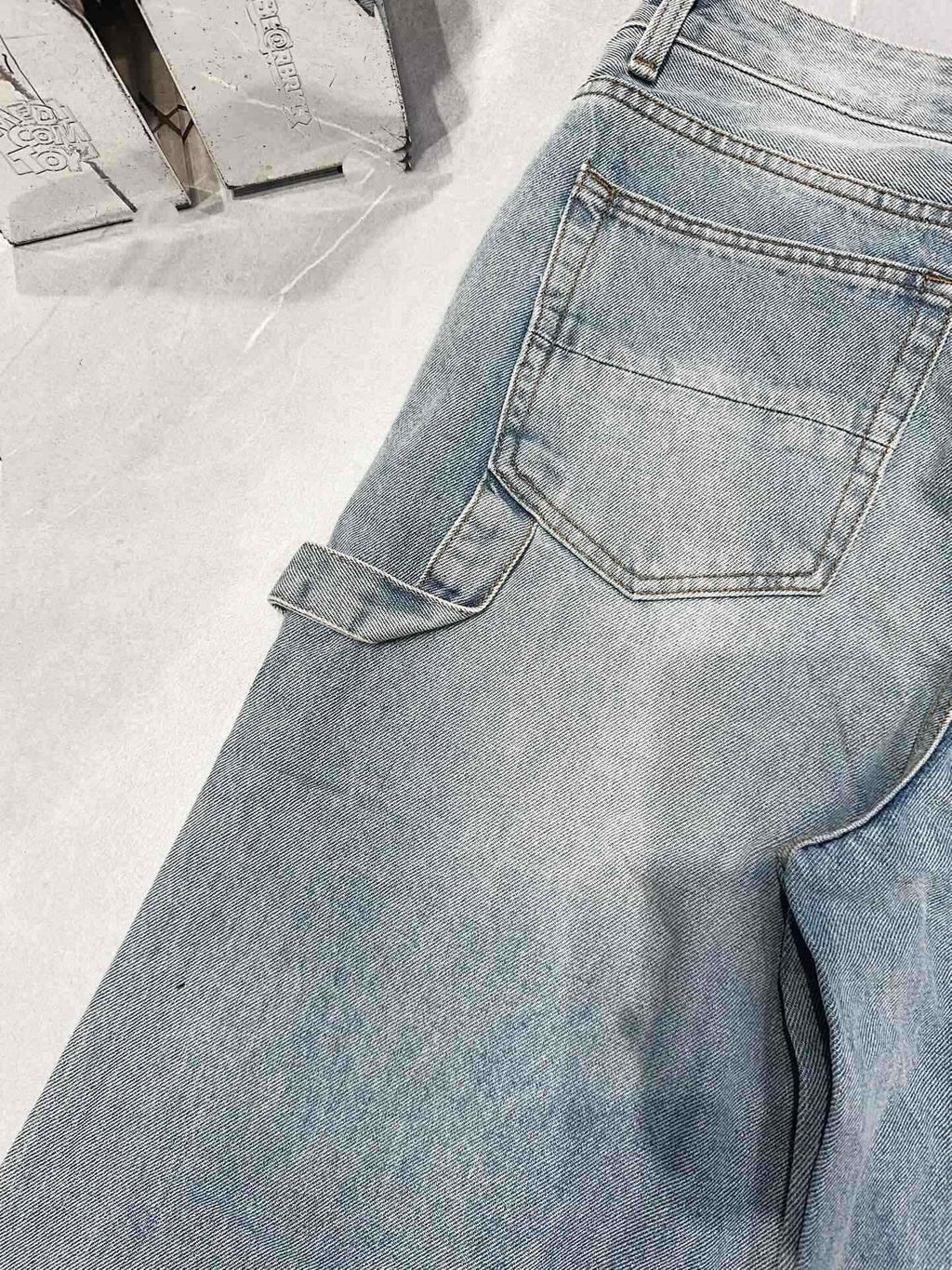 AMIRI | 0036-F75-FE Jeans | Distressed Slim Fit | Medium Vintage Wash Amiri