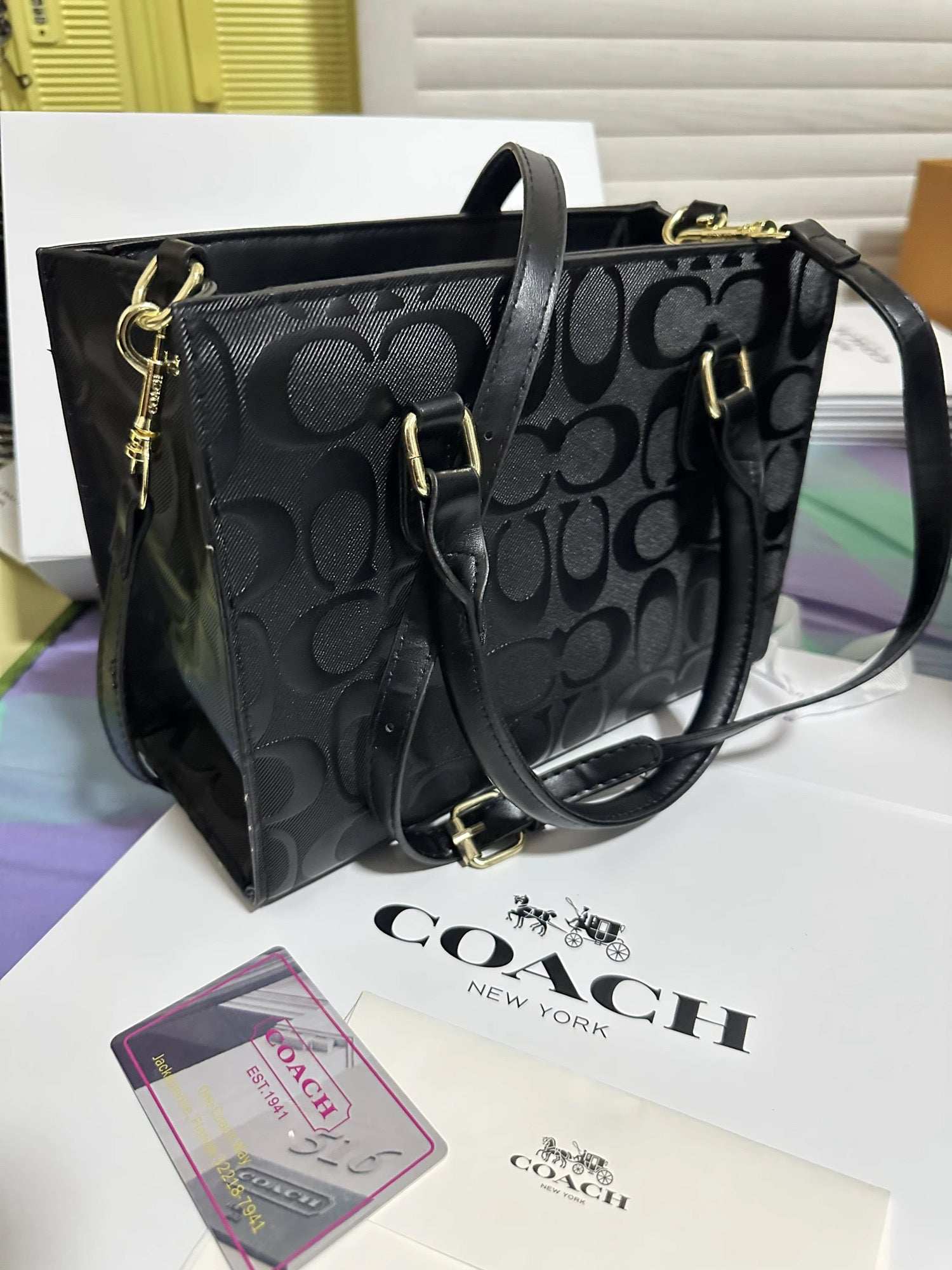Coach | Large Maggie Tote Bag | Blocked Signature Leather Black
