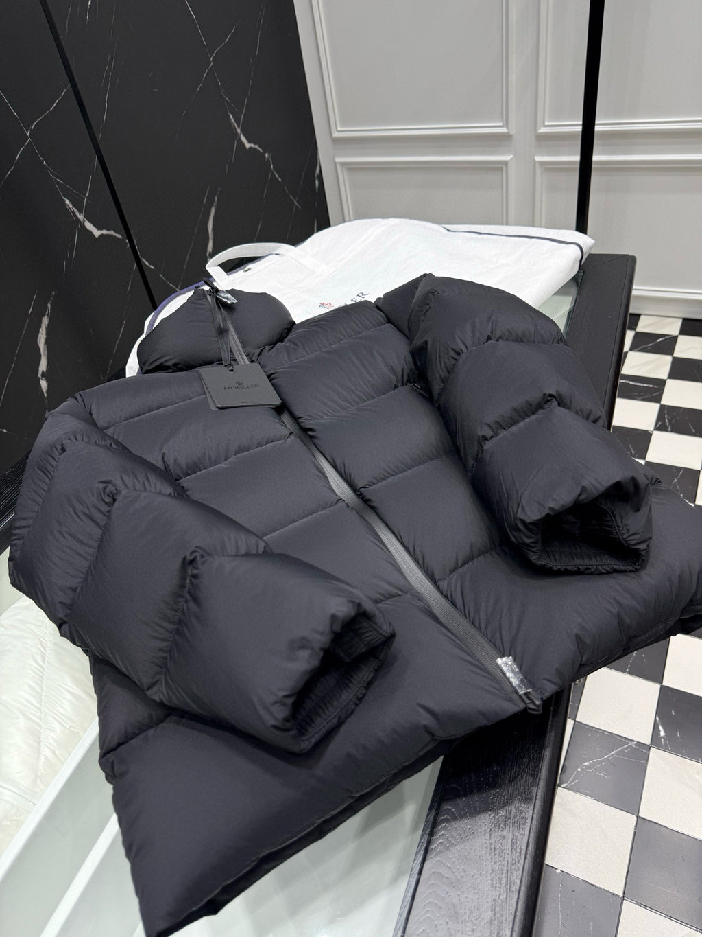 Moncler | Classic Down Puffer Jacket | Black & Ivory