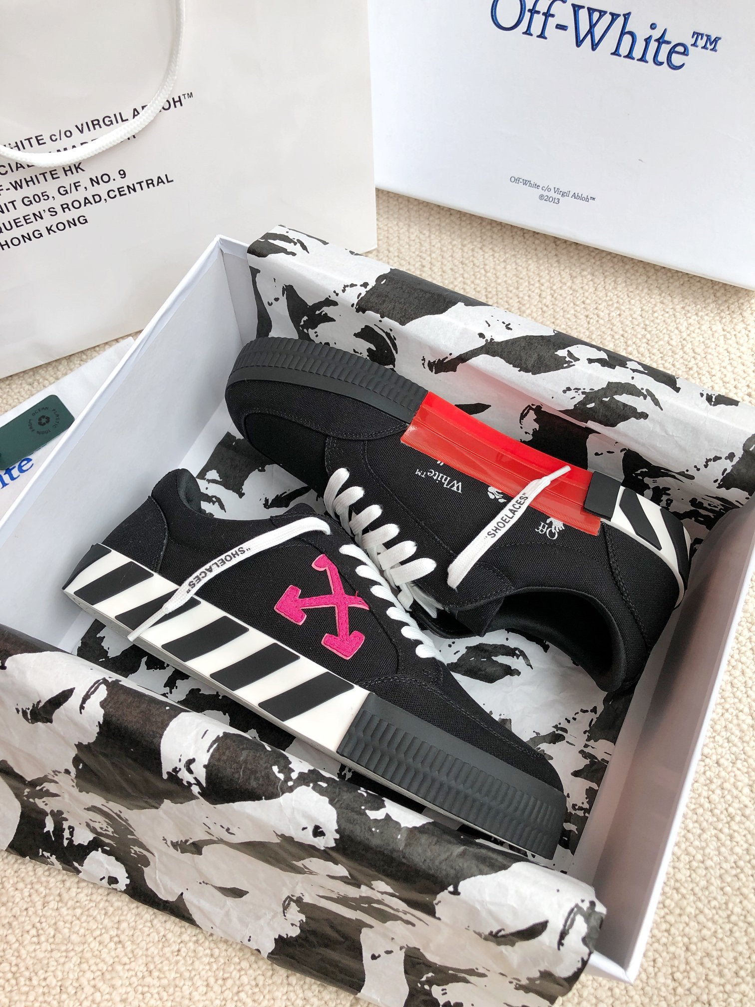 Off-White | Vulc Low Sneakers | Black Purple