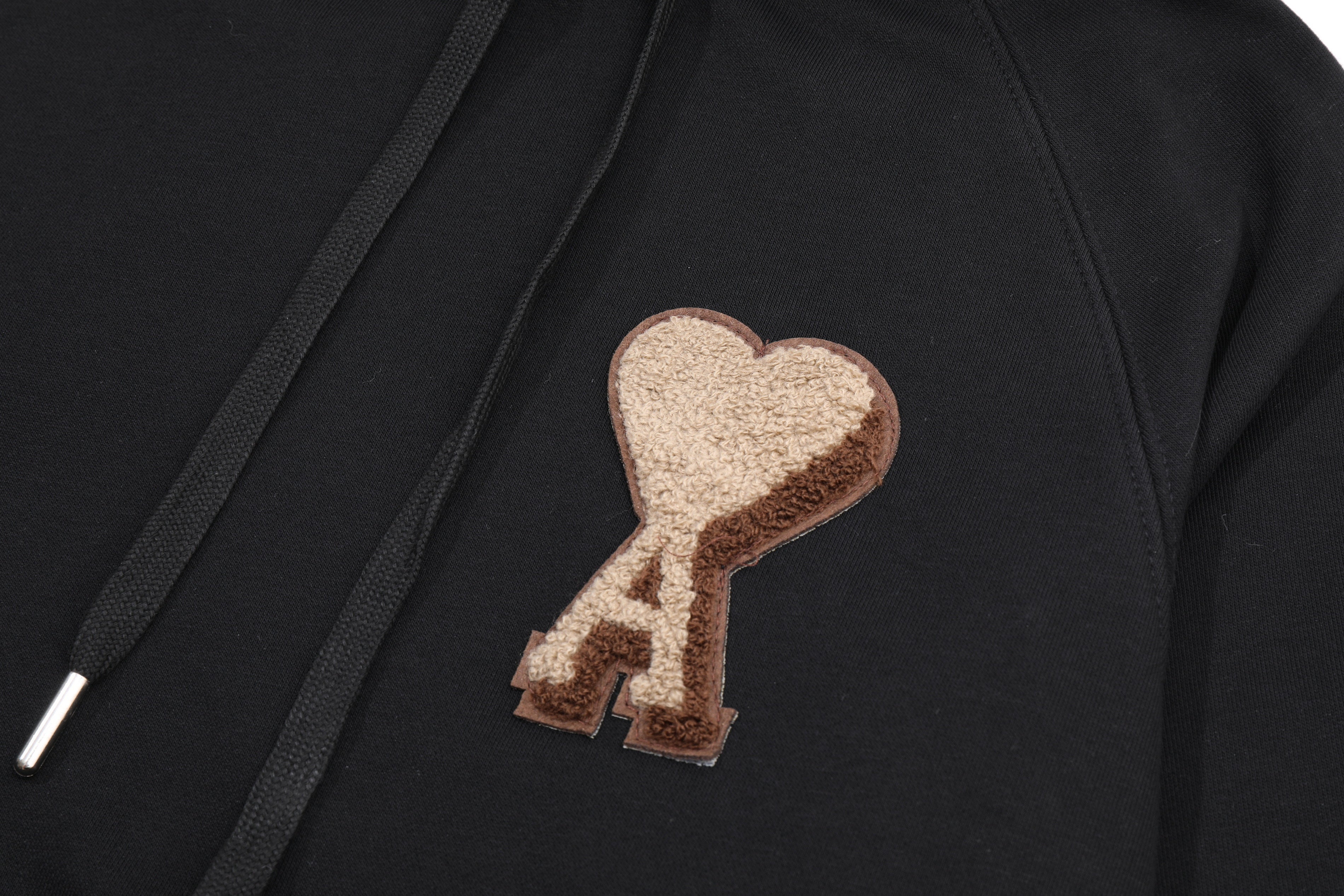 AMI Paris | Logo-Embroidered Hoodie | Black