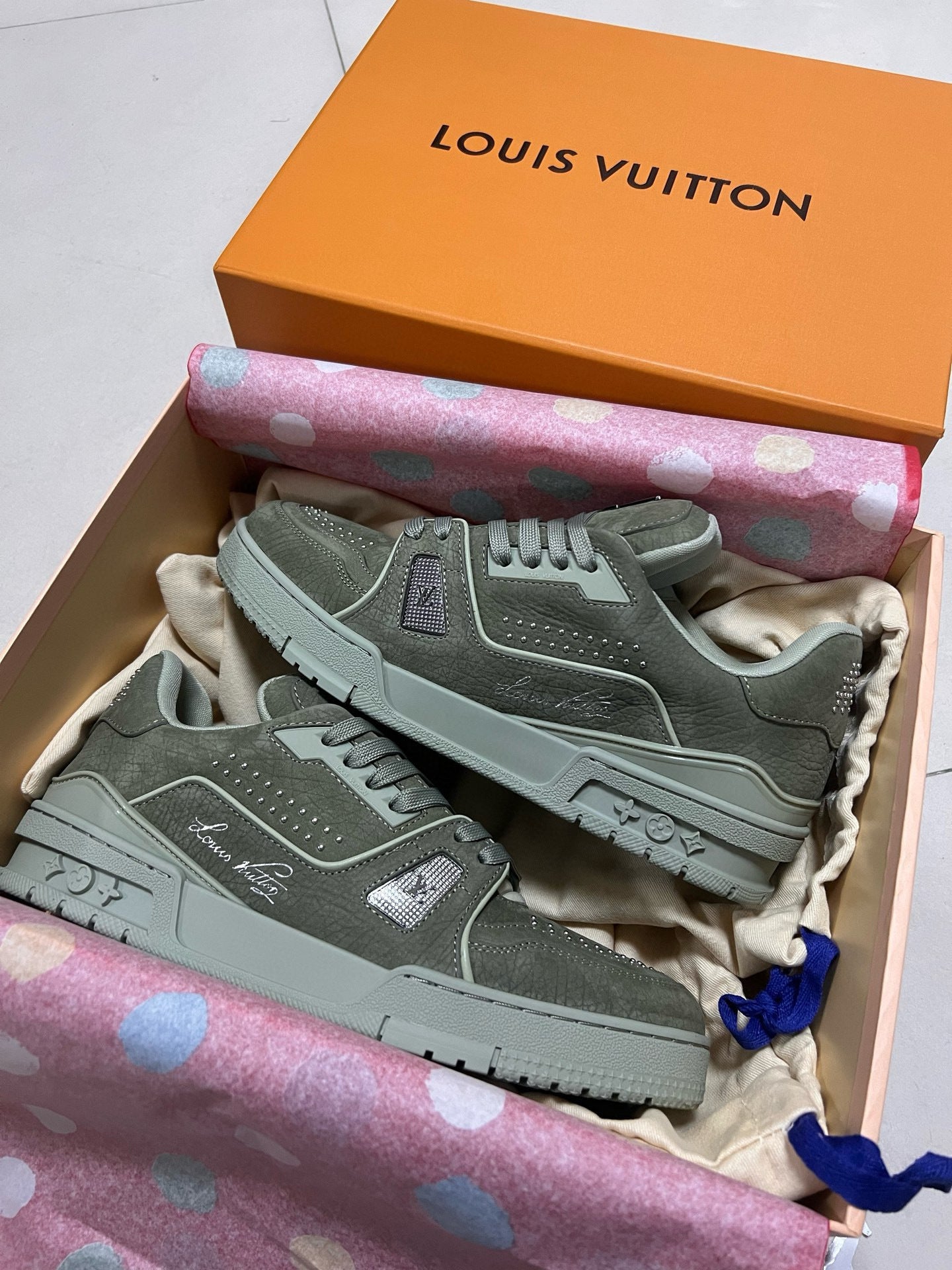 Louis Vuitton | LV Trainer Sneakers | Grey Suede Edition
