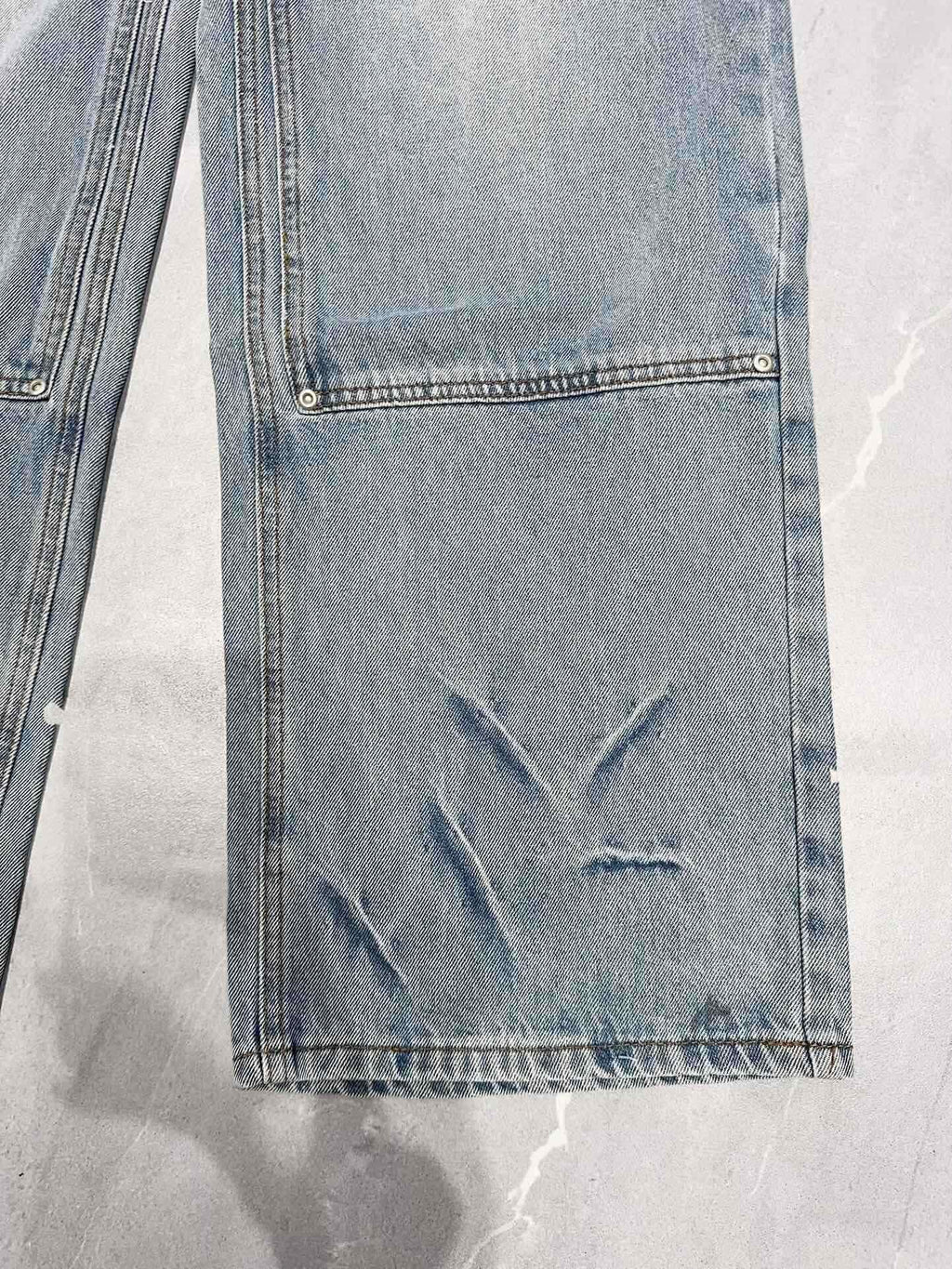 AMIRI | 0036-F75-FE Jeans | Distressed Slim Fit | Medium Vintage Wash Amiri